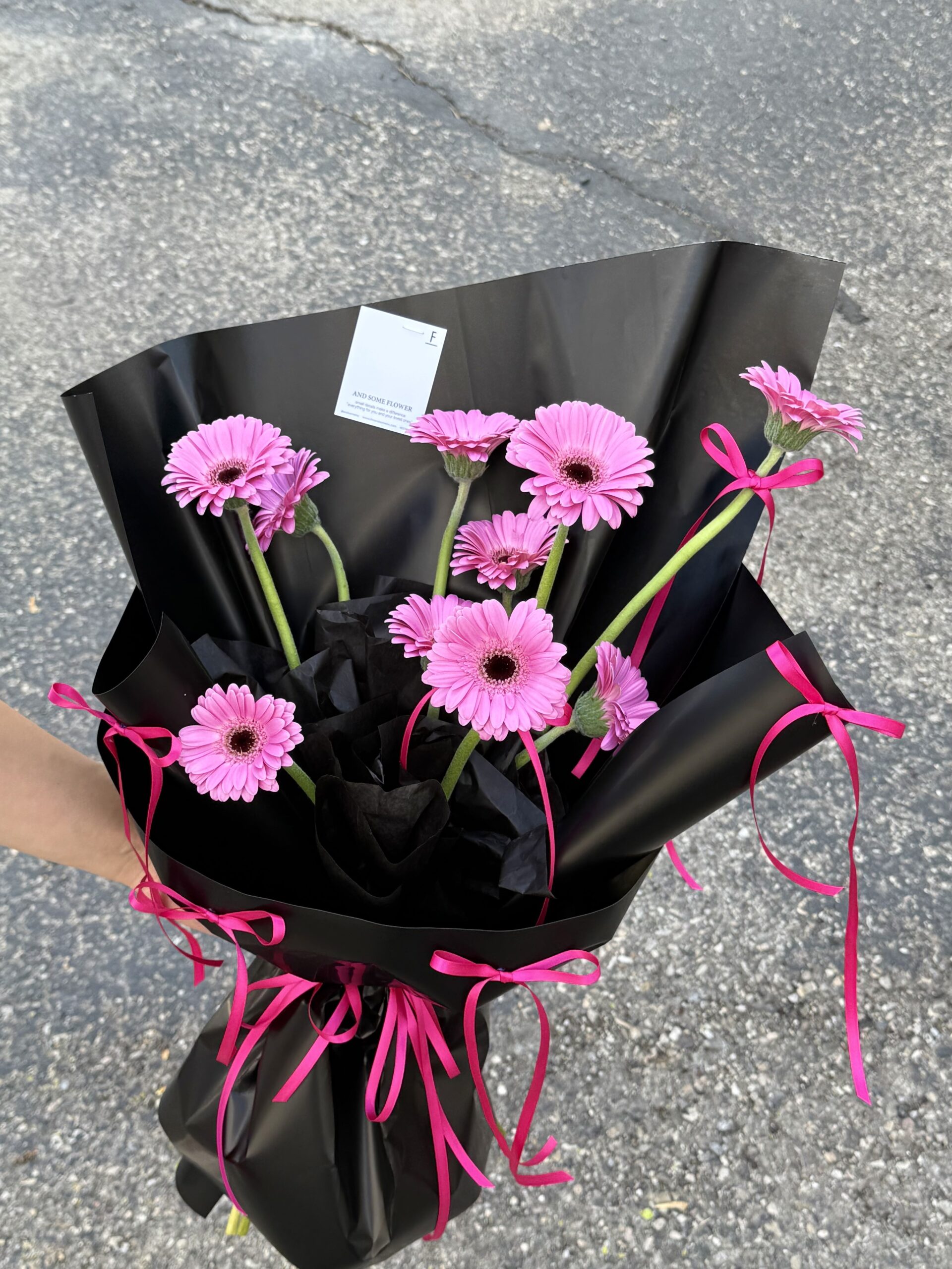 Black Pink Bouquet - Image 2