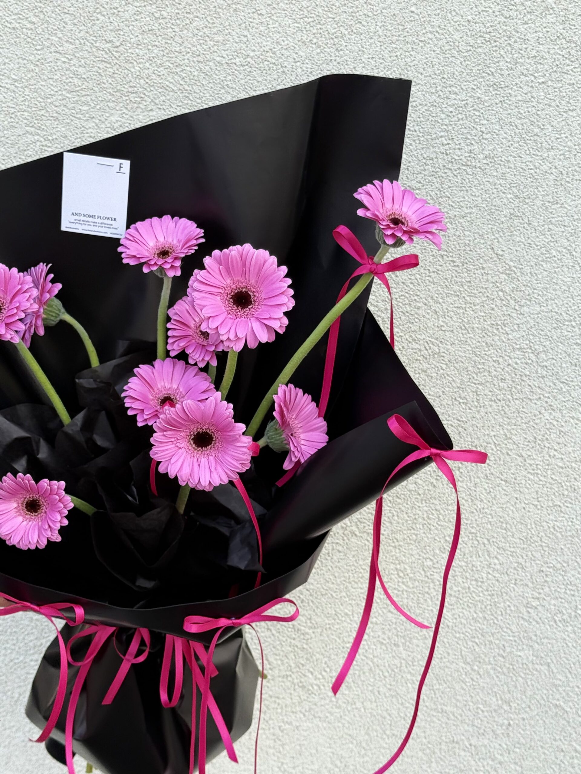 Black Pink Bouquet - Image 3