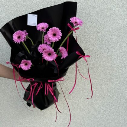 Black Pink Bouquet